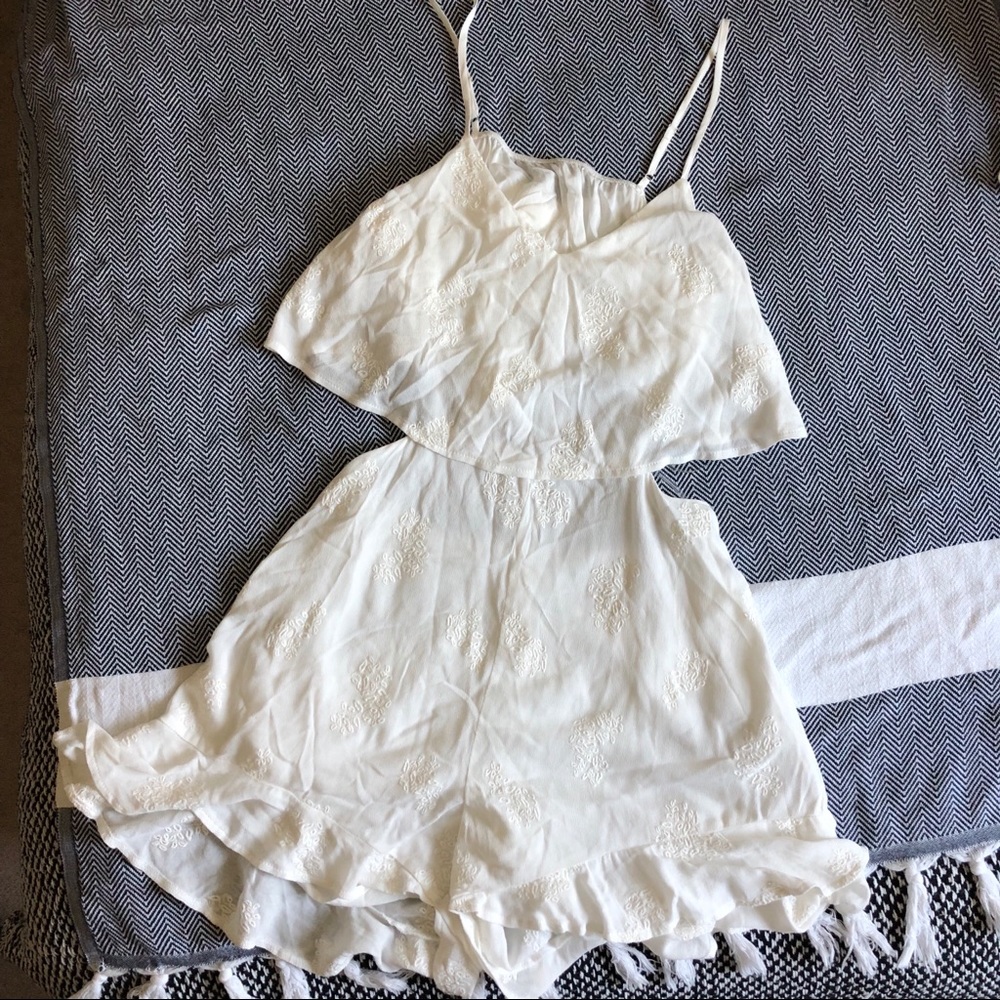 NWOT Lush romper sz S